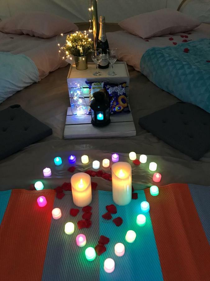 Glamping Kaki - Medium Bell Tent Singapore Buitenkant foto